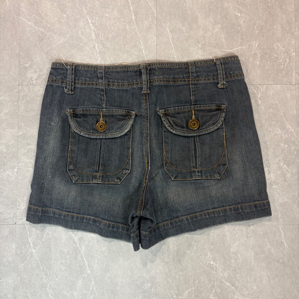St Johns Bay Womens Dark Stone Wash Denim Cargo Shorts Size 8 Stretch Utility